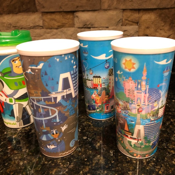 Walt Disney World Rapid fill 50th Anniversary Souvenir refillable Cups 4 - Picture 3 of 12